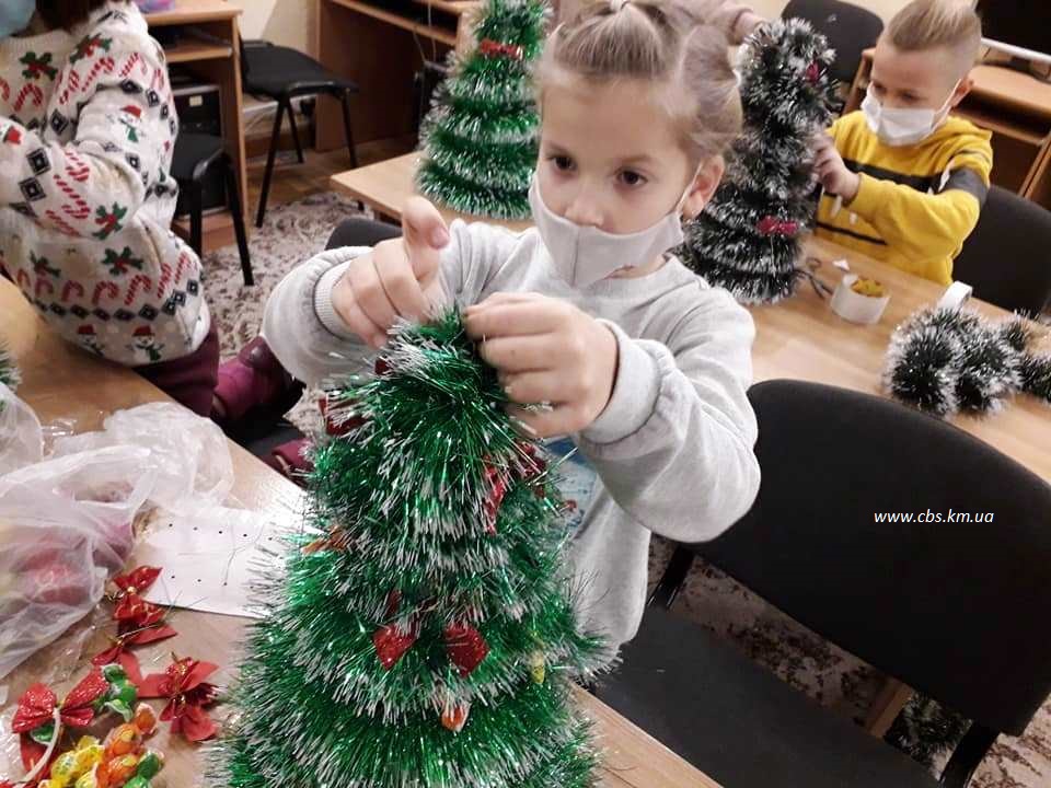 Збережи життя ялинці у ЦБ.